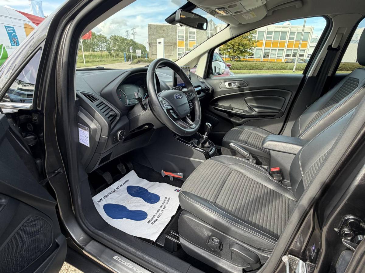 Ford EcoSport Ford EcoSport 1.0 EcoBoost Titanium 125pk | Winterpack | BLIS | SYNC 3 Navigatie | Trekhaak | Apple carplay/Android auto |