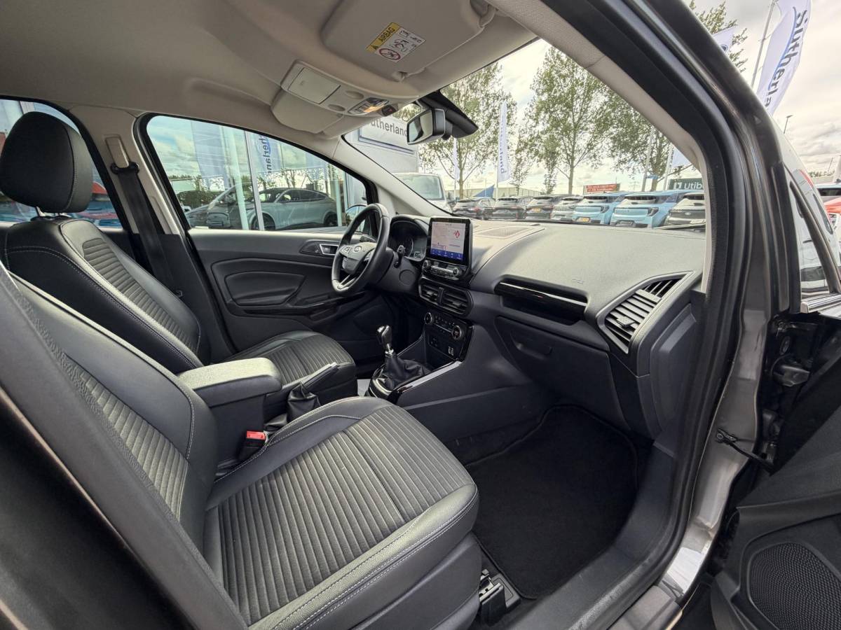 Ford EcoSport Ford EcoSport 1.0 EcoBoost Titanium 125pk | Winterpack | BLIS | SYNC 3 Navigatie | Trekhaak | Apple carplay/Android auto |