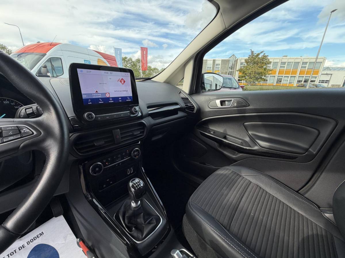 Ford EcoSport Ford EcoSport 1.0 EcoBoost Titanium 125pk | Winterpack | BLIS | SYNC 3 Navigatie | Trekhaak | Apple carplay/Android auto |
