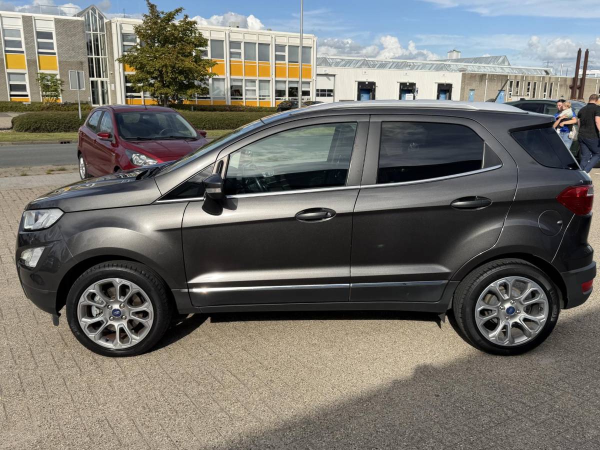 Ford EcoSport Ford EcoSport 1.0 EcoBoost Titanium 125pk | Winterpack | BLIS | SYNC 3 Navigatie | Trekhaak | Apple carplay/Android auto |
