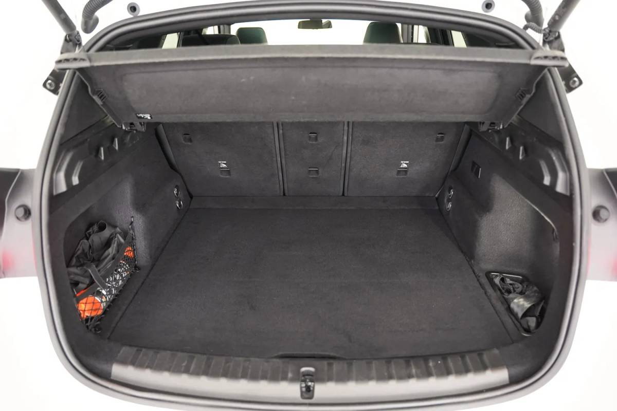 BMW iX1 BMW iX1 xDrive30 M Sport [ SOH 93,5% ] [ Panorama Stuur-&Stoelverwarming Camera ]