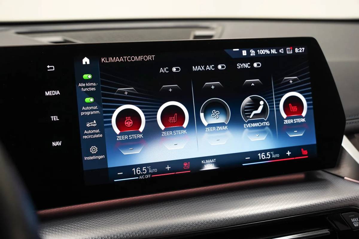 BMW iX1 BMW iX1 xDrive30 M Sport [ SOH 93,5% ] [ Panorama Stuur-&Stoelverwarming Camera ]