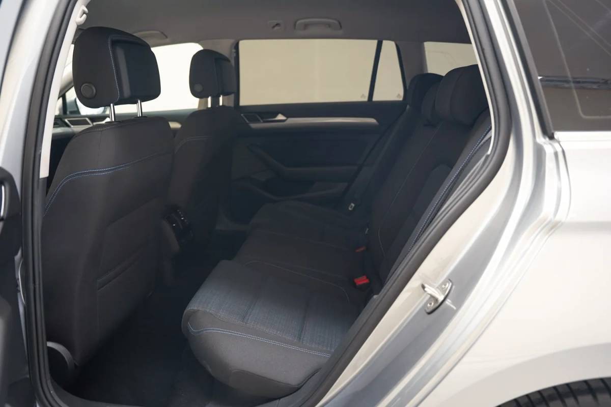 Volkswagen Passat Volkswagen Passat 1.4 TSI PHEV GTE Business [ LED Navi Camera ergoActive Stoelverwarming Trekhaak ]