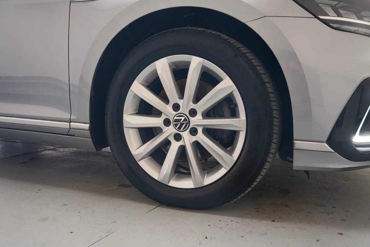 Volkswagen Passat Volkswagen Passat 1.4 TSI PHEV GTE Business [ LED Navi Camera ergoActive Stoelverwarming Trekhaak ]