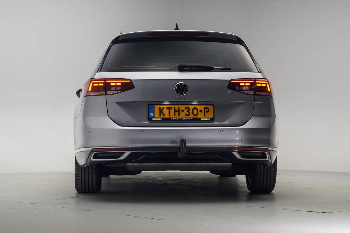 Volkswagen Passat Volkswagen Passat 1.4 TSI PHEV GTE Business [ LED Navi Camera ergoActive Stoelverwarming Trekhaak ]