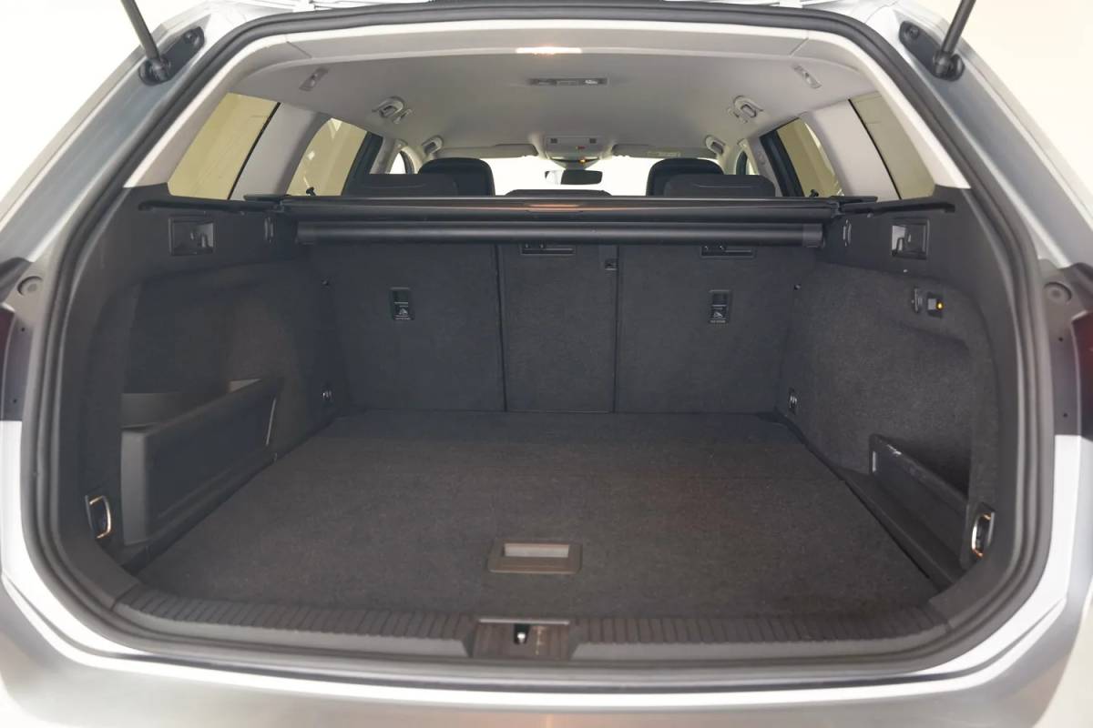 Volkswagen Passat Volkswagen Passat 1.4 TSI PHEV GTE Business [ LED Navi Camera ergoActive Stoelverwarming Trekhaak ]