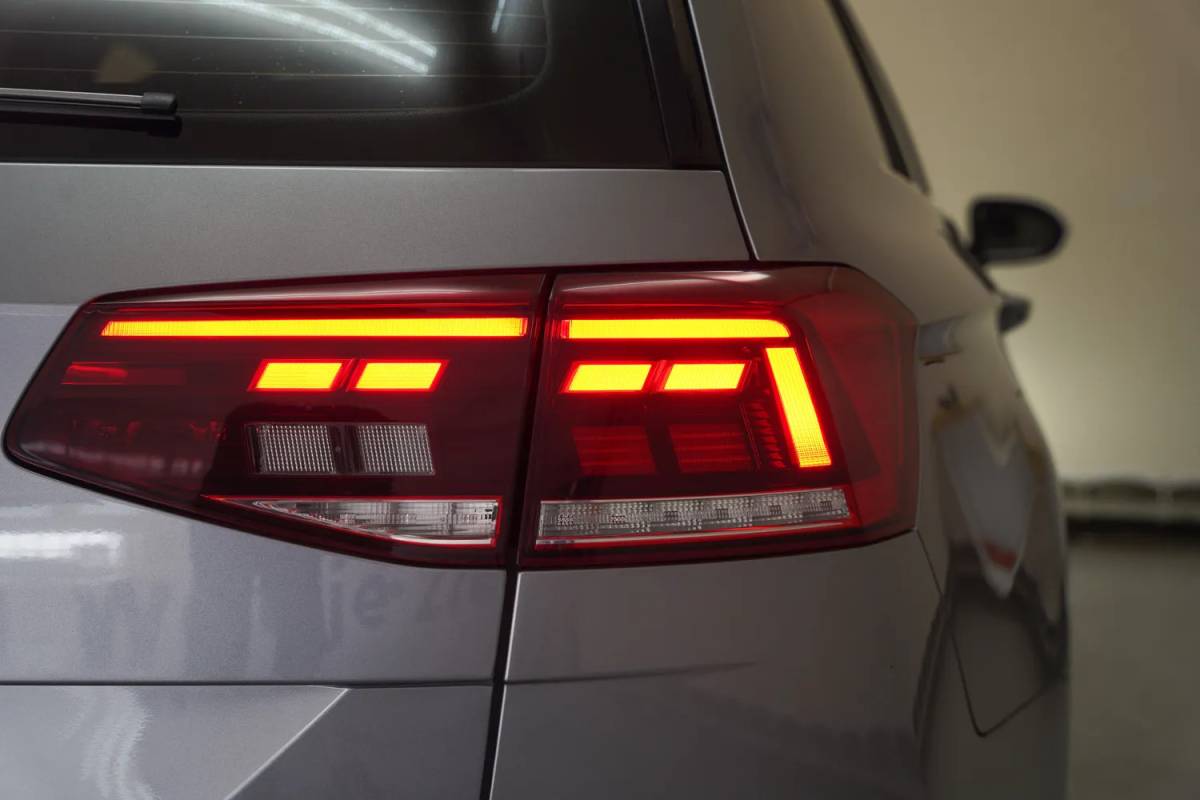 Volkswagen Passat Volkswagen Passat 1.4 TSI PHEV GTE Business [ LED Navi Camera ergoActive Stoelverwarming Trekhaak ]