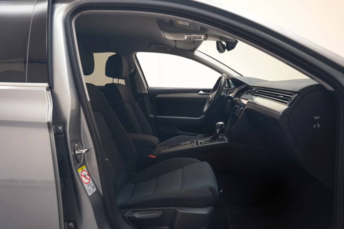 Volkswagen Passat Volkswagen Passat 1.4 TSI PHEV GTE Business [ LED Navi Camera ergoActive Stoelverwarming Trekhaak ]