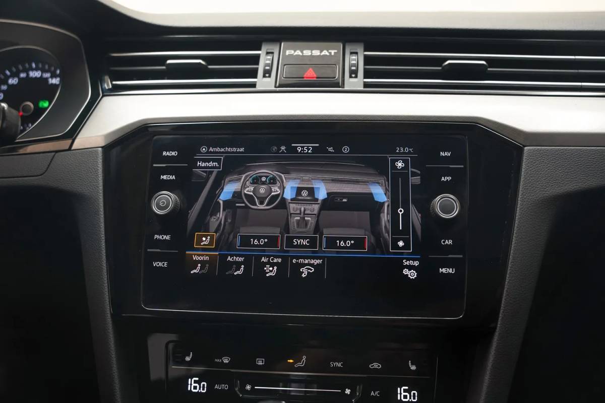 Volkswagen Passat Volkswagen Passat 1.4 TSI PHEV GTE Business [ LED Navi Camera ergoActive Stoelverwarming Trekhaak ]