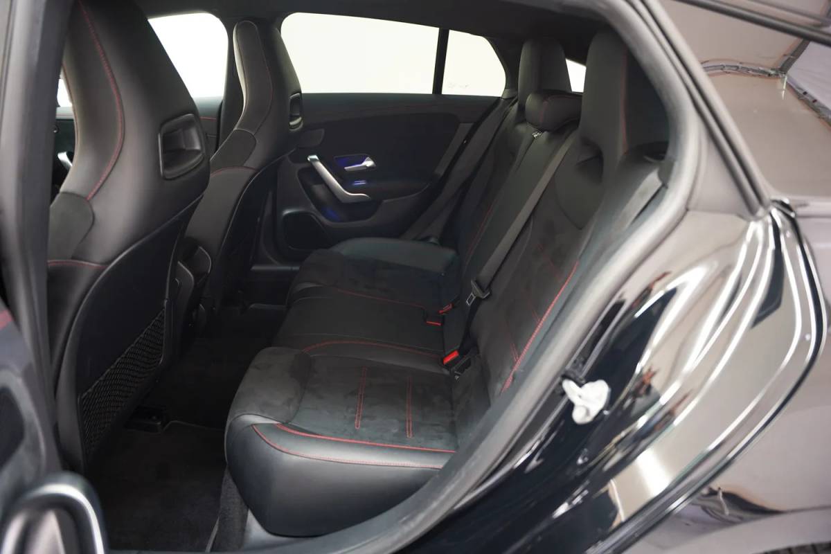Mercedes-Benz CLA Mercedes-Benz CLA-Klasse 250 e Premium Plus AMG [ Nightpakket Stoelverwarming LED ]