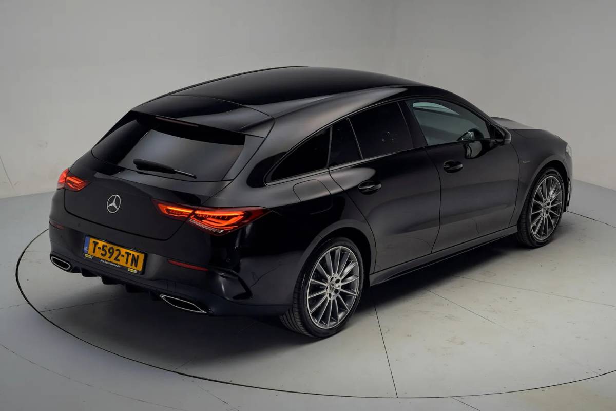 Mercedes-Benz CLA Mercedes-Benz CLA-Klasse 250 e Premium Plus AMG [ Nightpakket Stoelverwarming LED ]