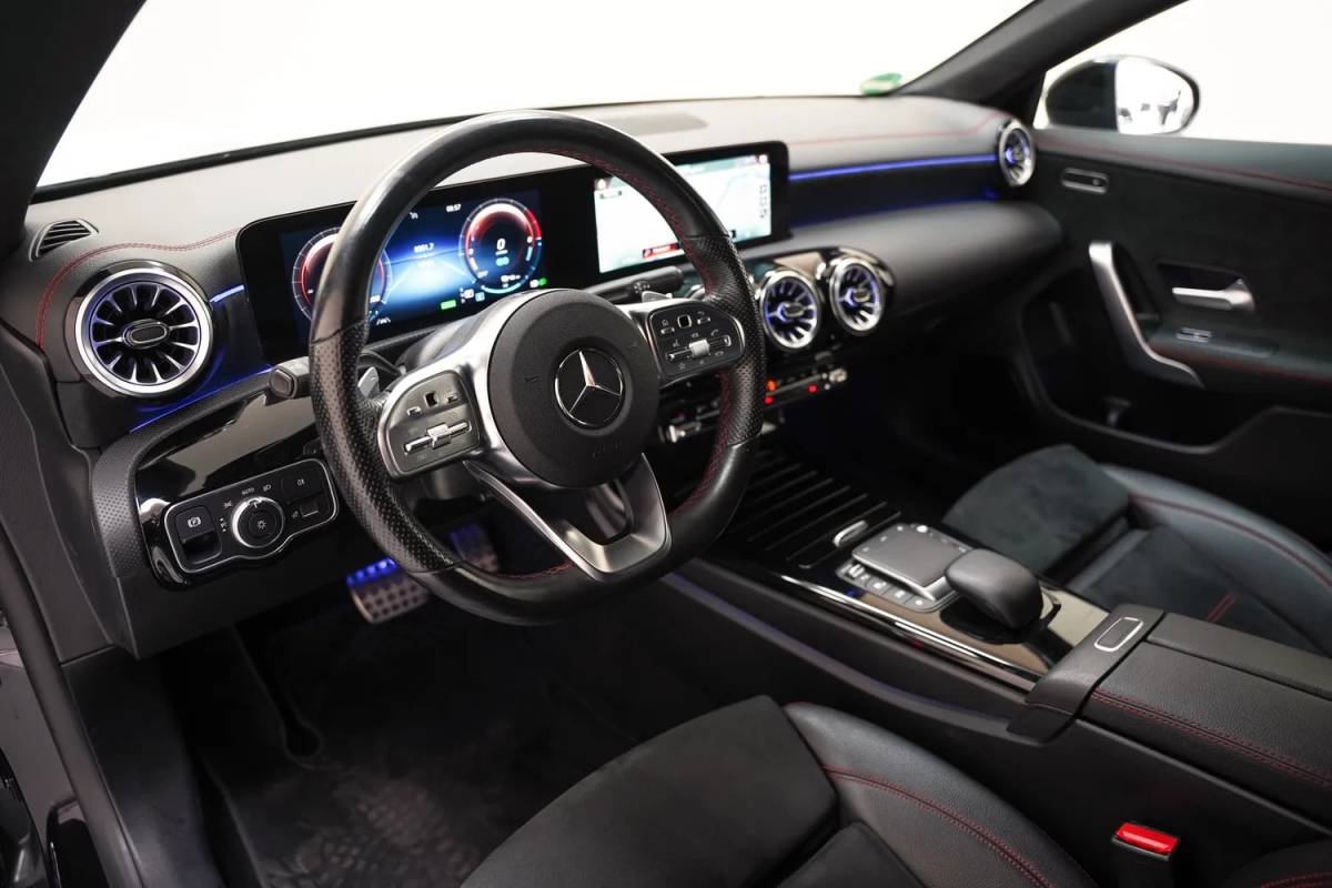 Mercedes-Benz CLA Mercedes-Benz CLA-Klasse 250 e Premium Plus AMG [ Nightpakket Stoelverwarming LED ]