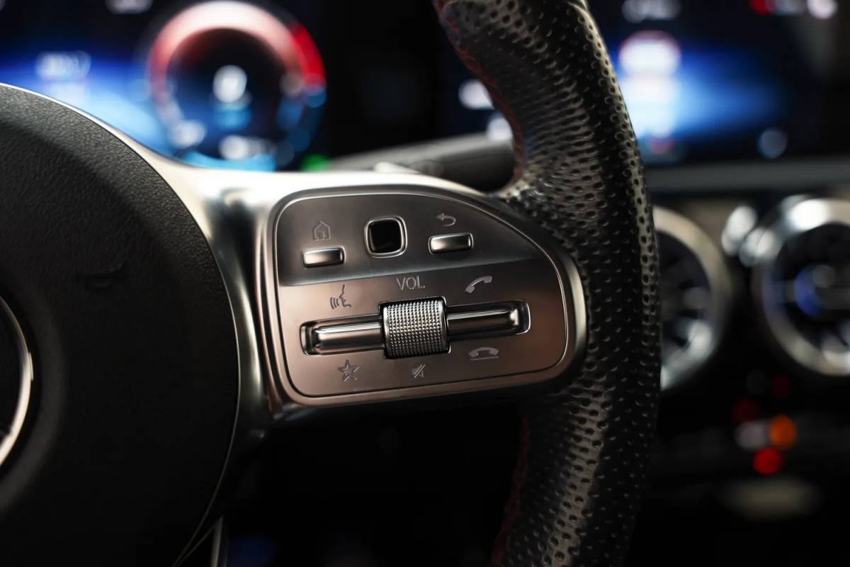 Mercedes-Benz CLA Mercedes-Benz CLA-Klasse 250 e Premium Plus AMG [ Nightpakket Stoelverwarming LED ]