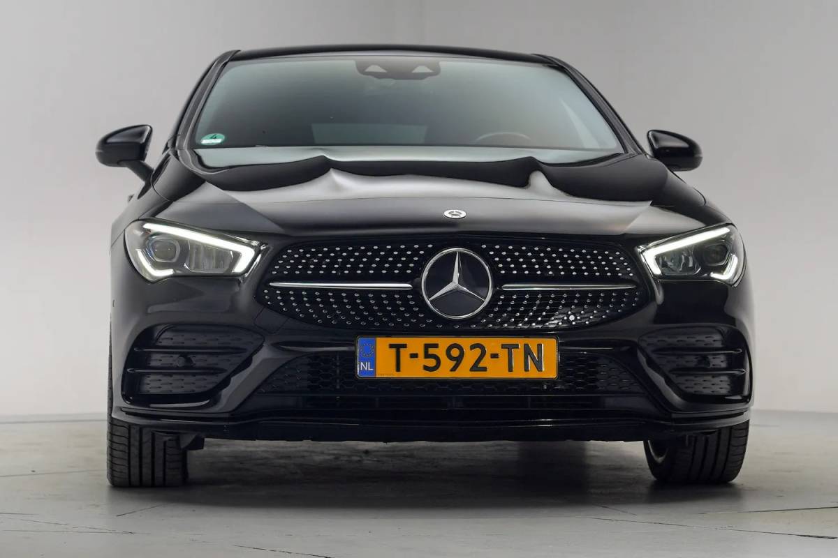 Mercedes-Benz CLA Mercedes-Benz CLA-Klasse 250 e Premium Plus AMG [ Nightpakket Stoelverwarming LED ]