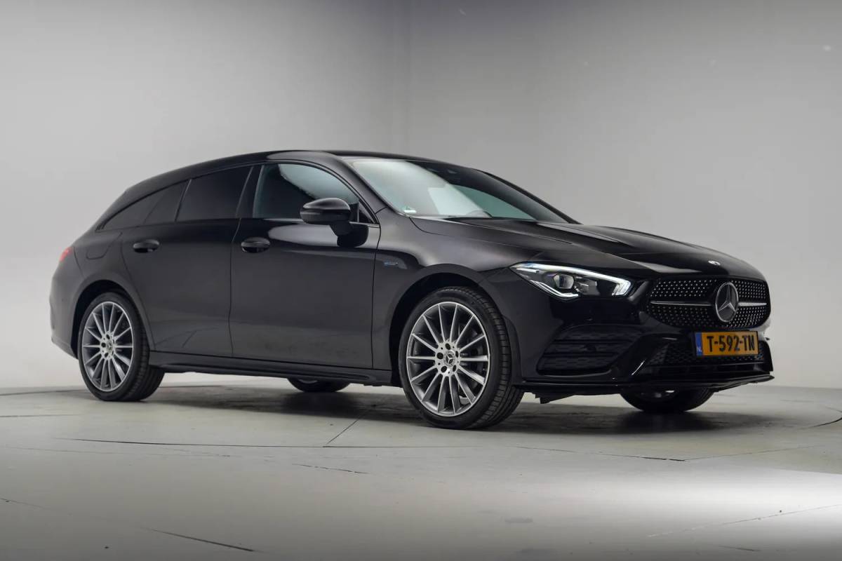 Mercedes-Benz CLA Mercedes-Benz CLA-Klasse 250 e Premium Plus AMG [ Nightpakket Stoelverwarming LED ]