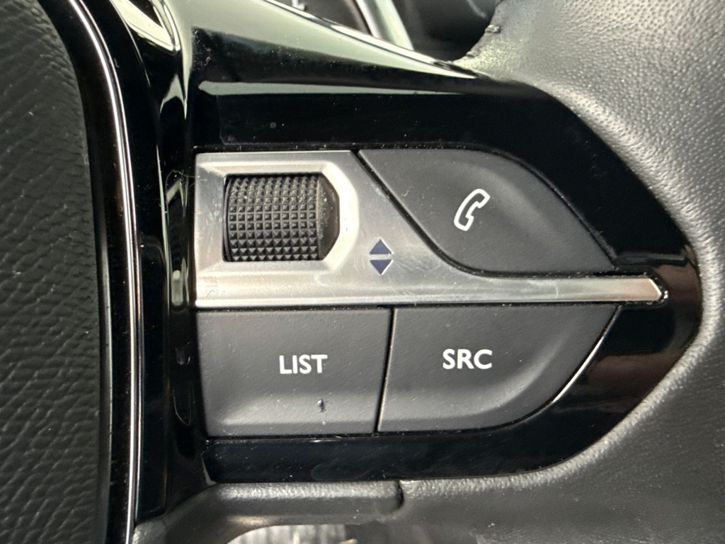 Peugeot 2008 Peugeot 2008 Hybrid 145 Style