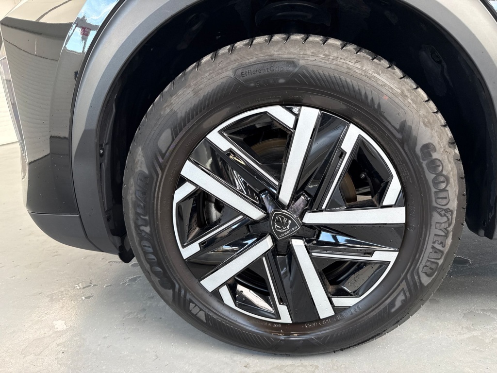 Peugeot 2008 Peugeot 2008 Hybrid 145 Style