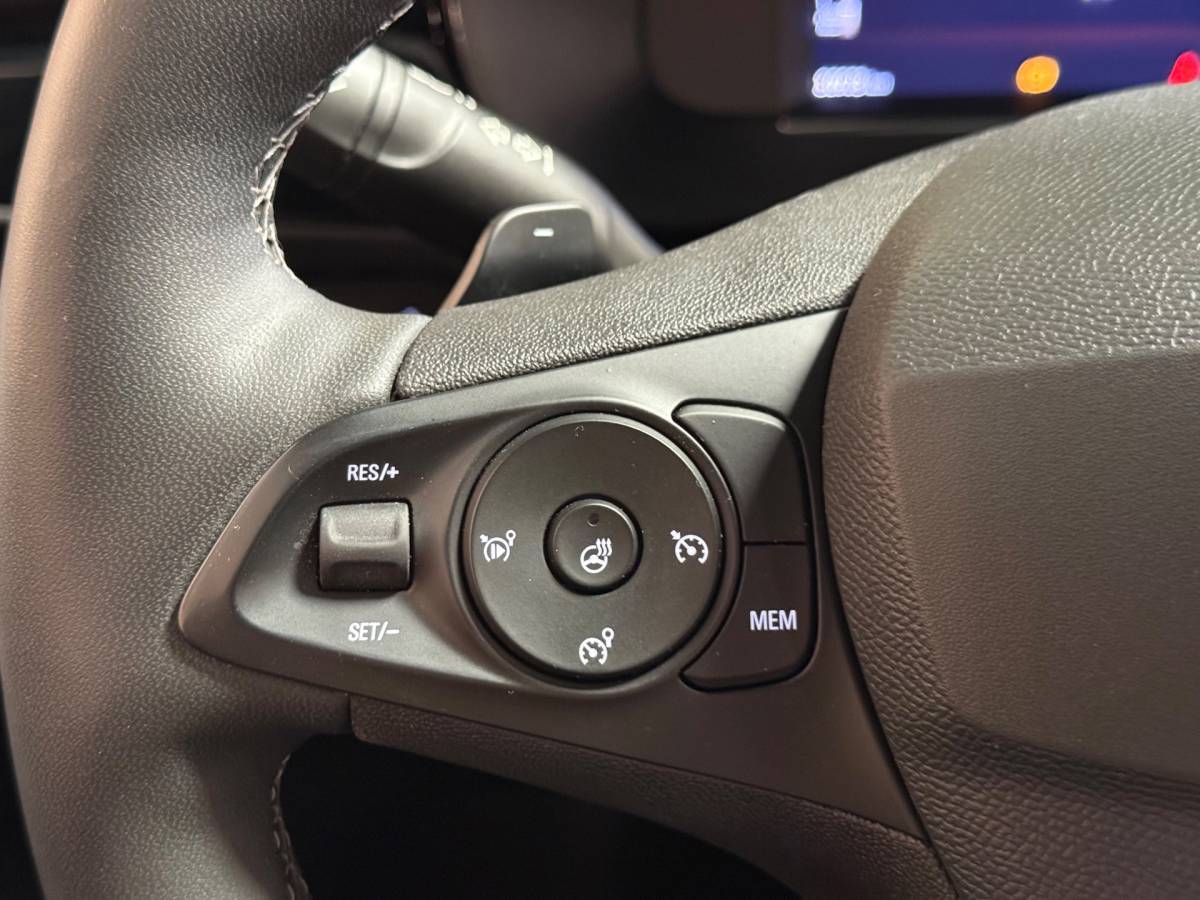 Opel Corsa Opel CORSA 1.2 GS Line | Led | Carplay | Airco | Stoelverwarming
