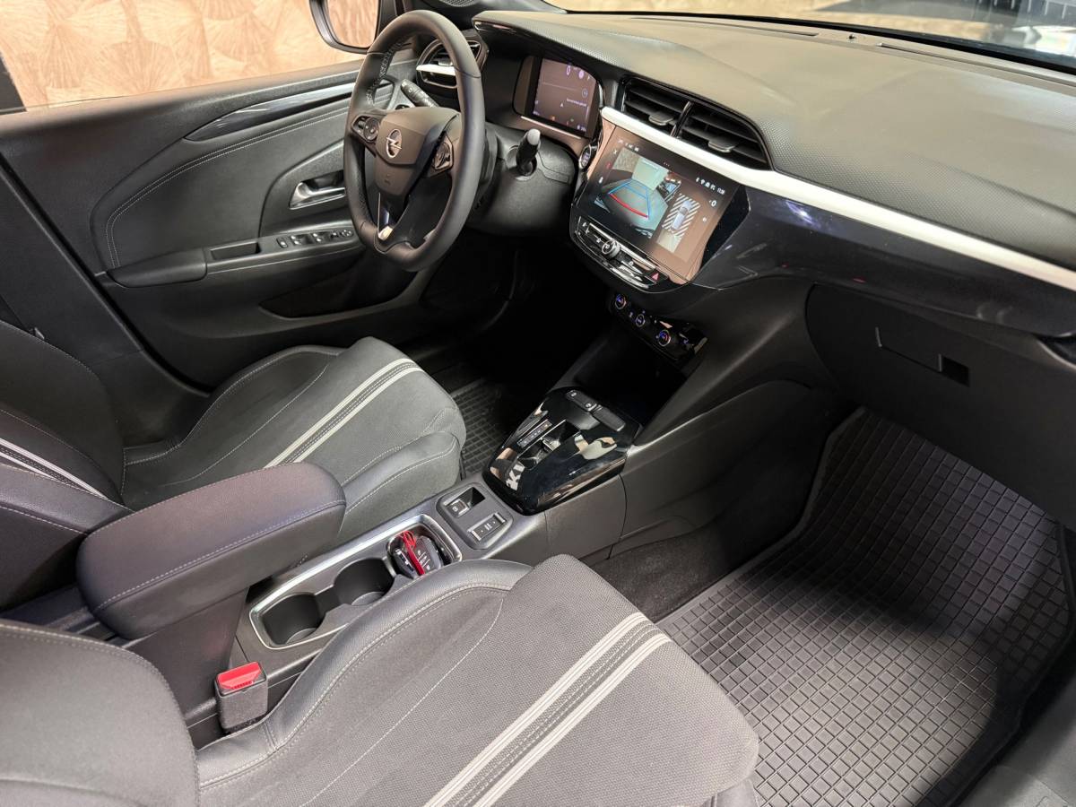 Opel Corsa Opel CORSA 1.2 GS Line | Led | Carplay | Airco | Stoelverwarming