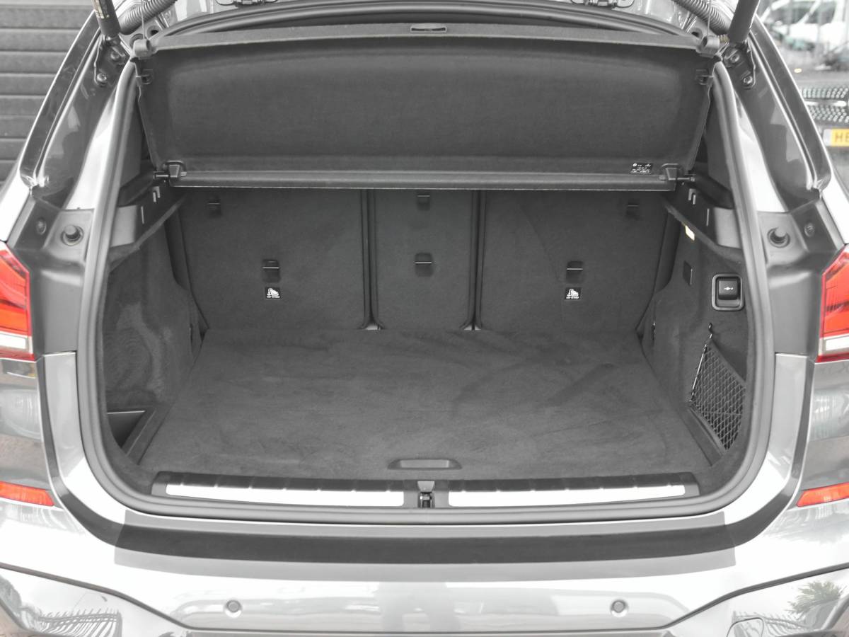 BMW X1 BMW X1 xDrive25e eDrive Edition SOH 91% M pakket Leer Pano Stoelverwarming 19 Inch Velgen