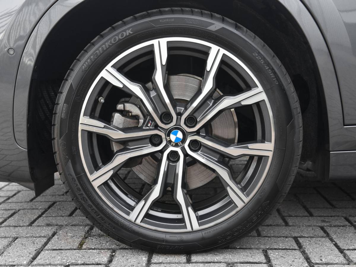 BMW X1 BMW X1 xDrive25e eDrive Edition SOH 91% M pakket Leer Pano Stoelverwarming 19 Inch Velgen