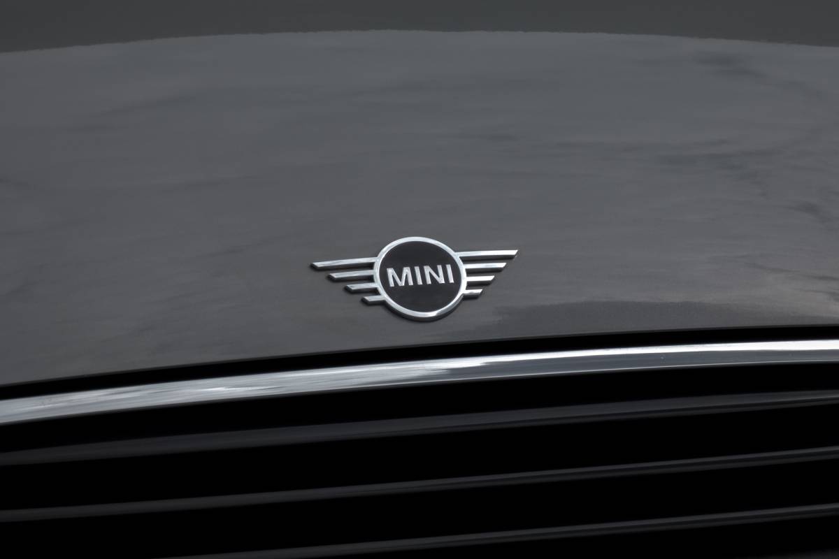 MINI 5-Deurs Mini 5-Deurs 1.5 One | Parkeersensoren | Airco | Bluetooth | Lichtmetalen velgen