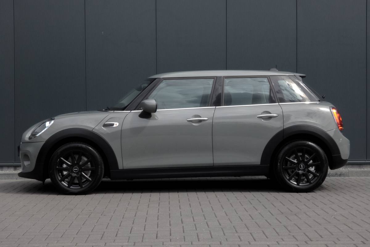 MINI 5-Deurs Mini 5-Deurs 1.5 One | Parkeersensoren | Airco | Bluetooth | Lichtmetalen velgen