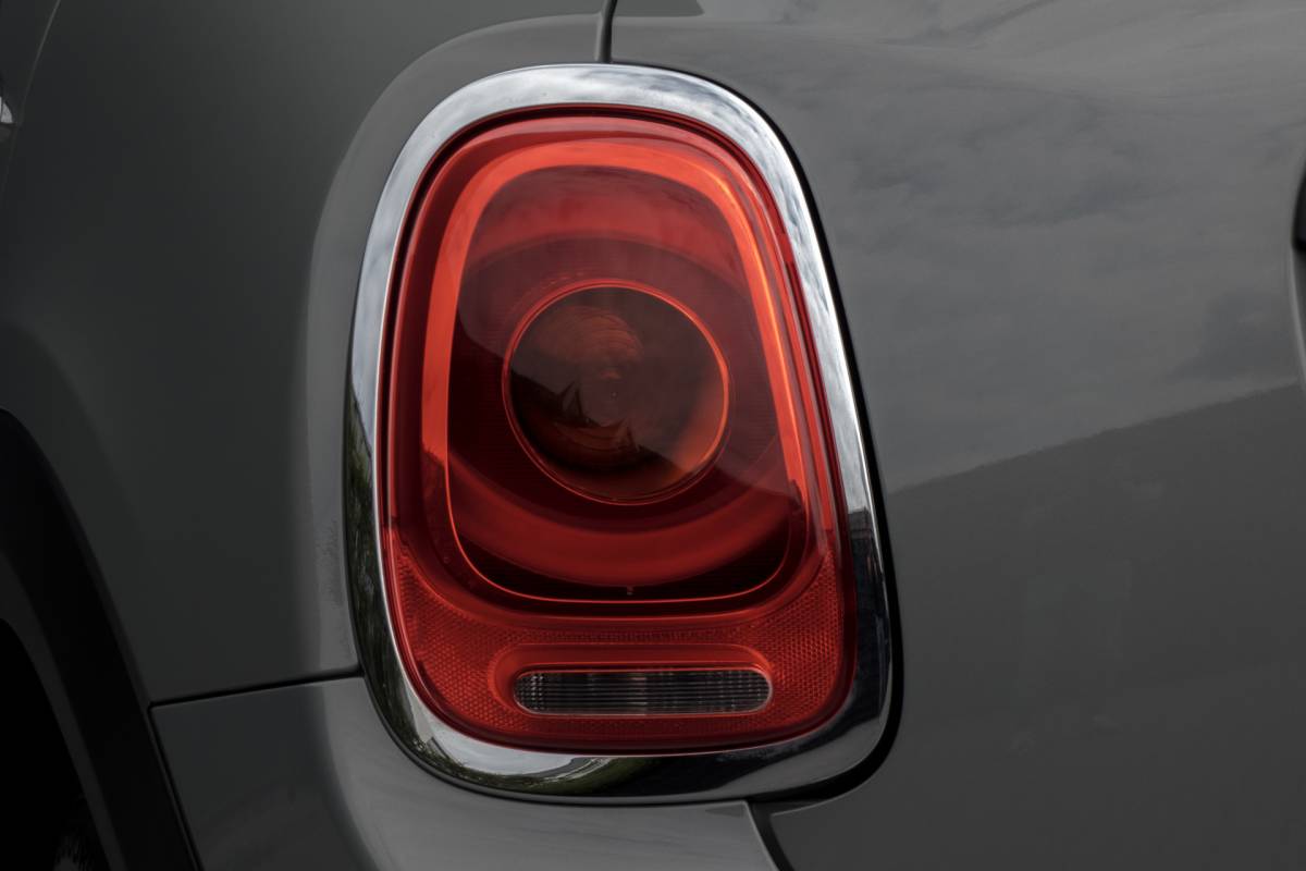 MINI 5-Deurs Mini 5-Deurs 1.5 One | Parkeersensoren | Airco | Bluetooth | Lichtmetalen velgen