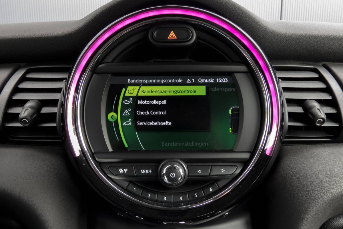 MINI 5-Deurs Mini 5-Deurs 1.5 One | Parkeersensoren | Airco | Bluetooth | Lichtmetalen velgen