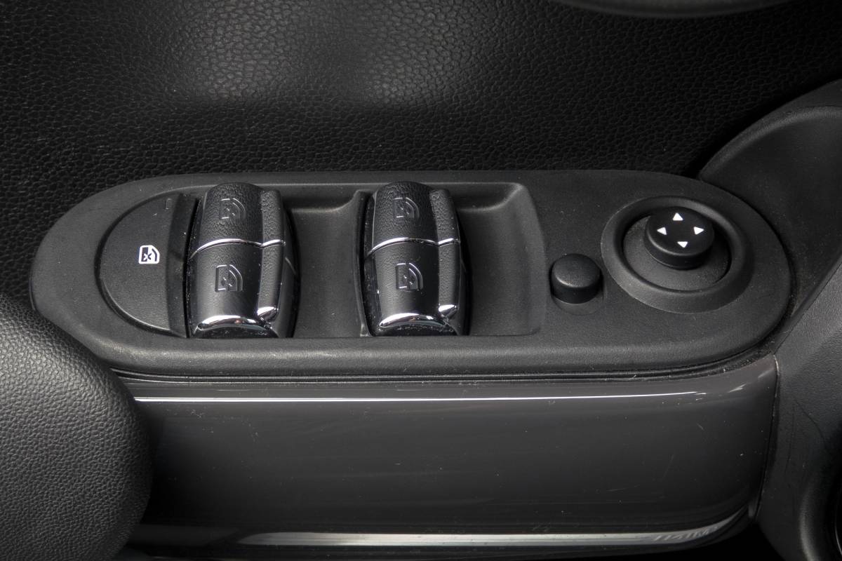 MINI 5-Deurs Mini 5-Deurs 1.5 One | Parkeersensoren | Airco | Bluetooth | Lichtmetalen velgen