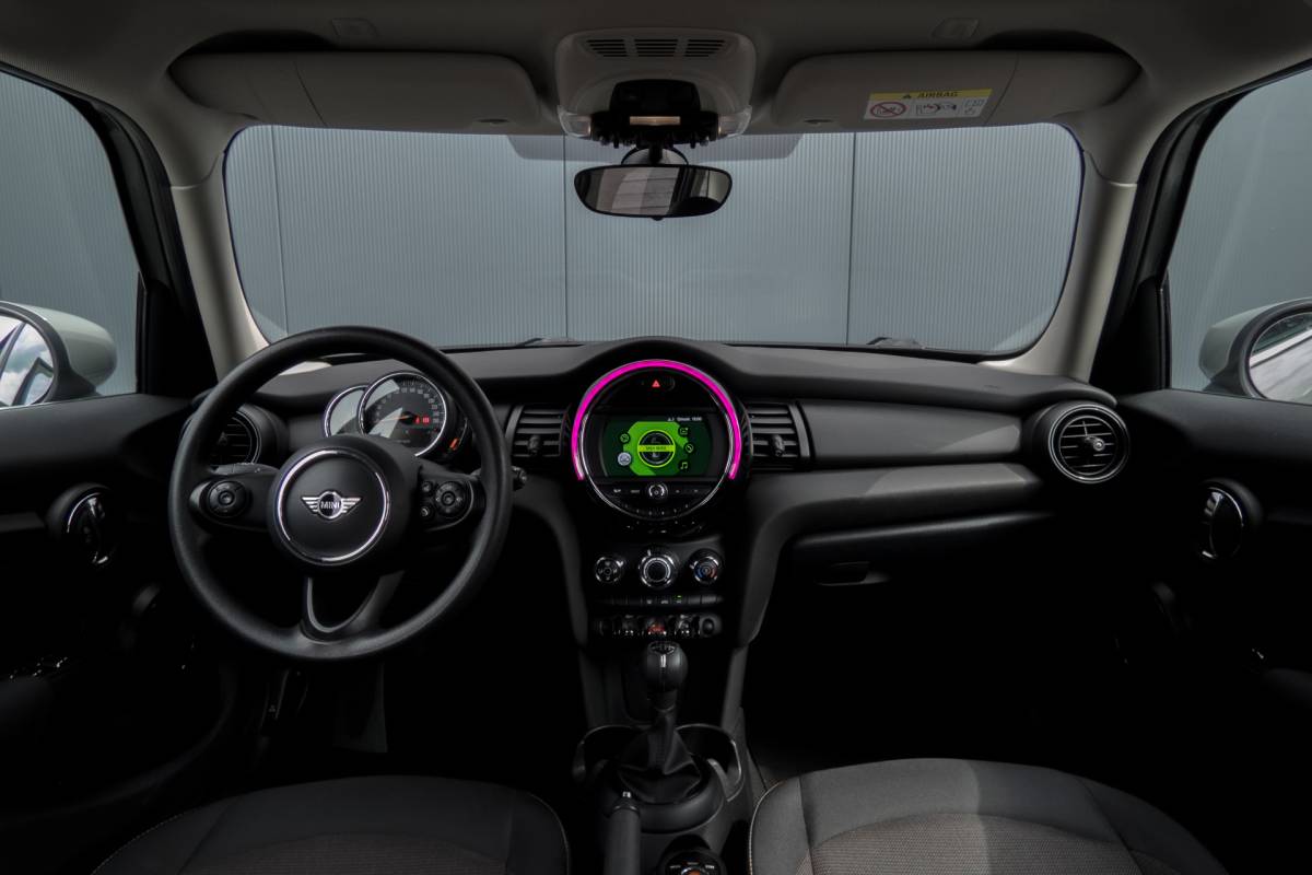 MINI 5-Deurs Mini 5-Deurs 1.5 One | Parkeersensoren | Airco | Bluetooth | Lichtmetalen velgen