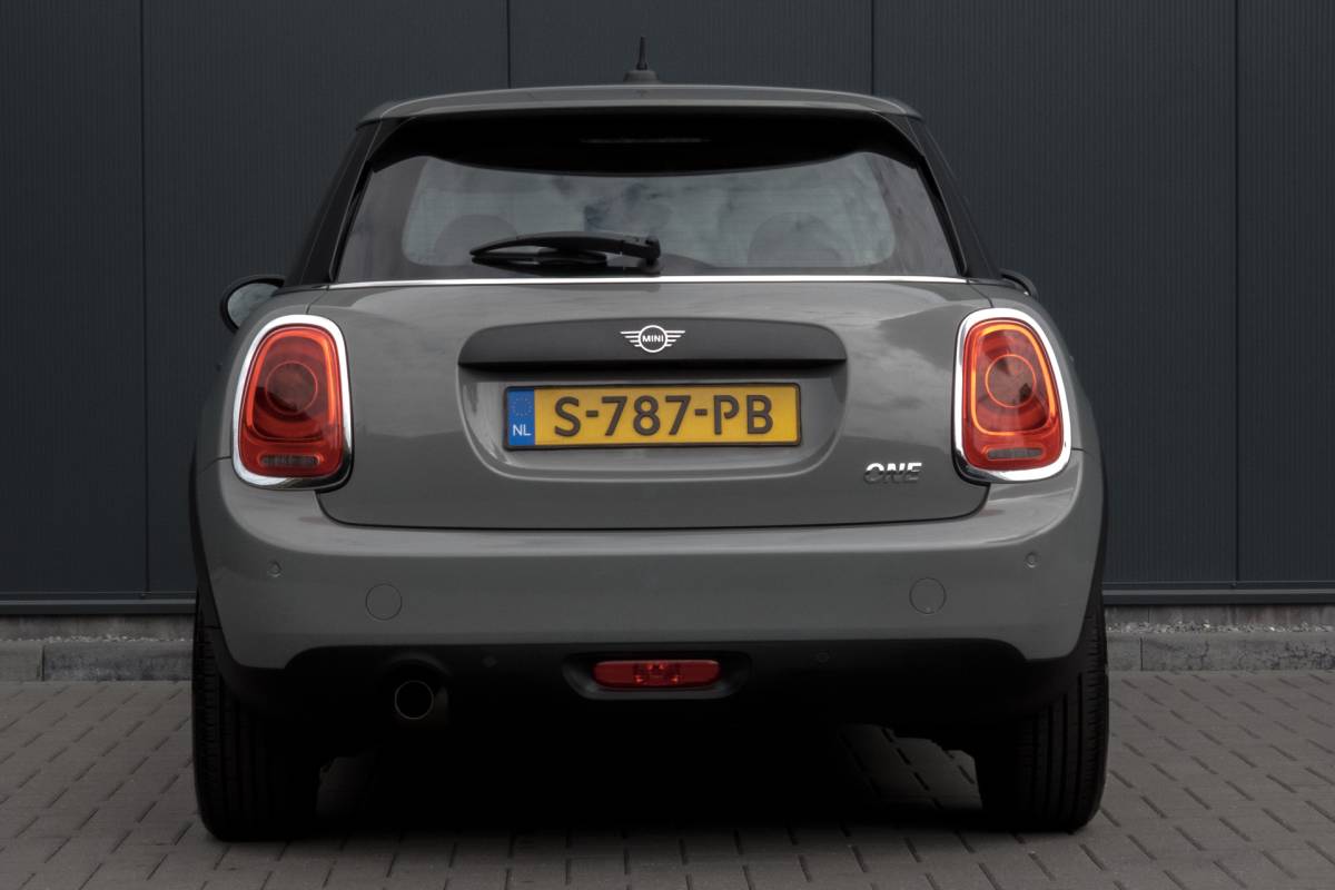 MINI 5-Deurs Mini 5-Deurs 1.5 One | Parkeersensoren | Airco | Bluetooth | Lichtmetalen velgen