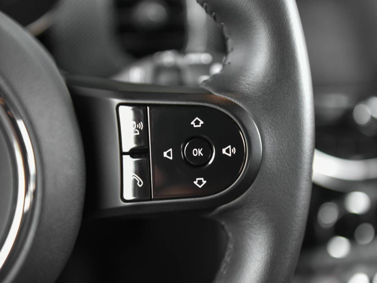 MINI 5-Deurs MINI 5-Deurs 1.5 Cooper Business Edition Leer Camera Led Navi Cruise