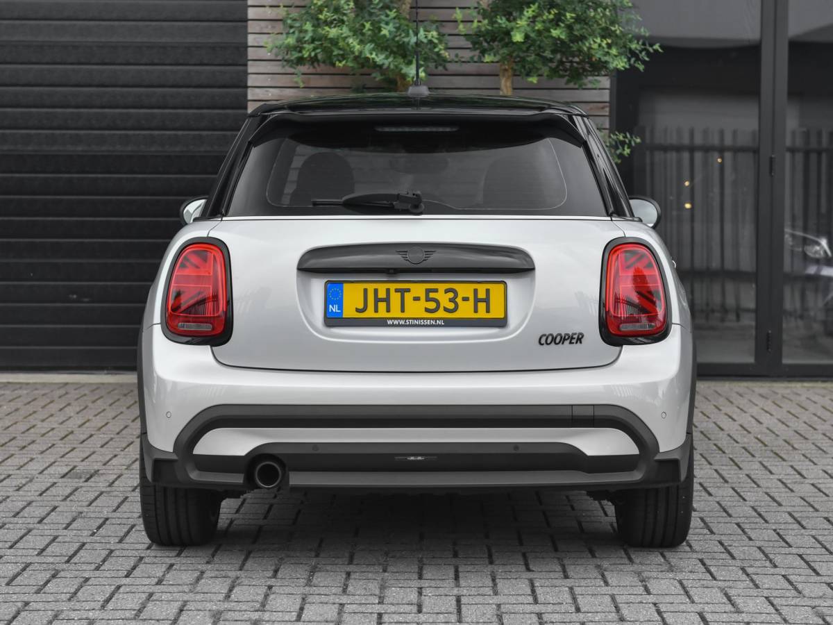 MINI 5-Deurs MINI 5-Deurs 1.5 Cooper Business Edition Leer Camera Led Navi Cruise