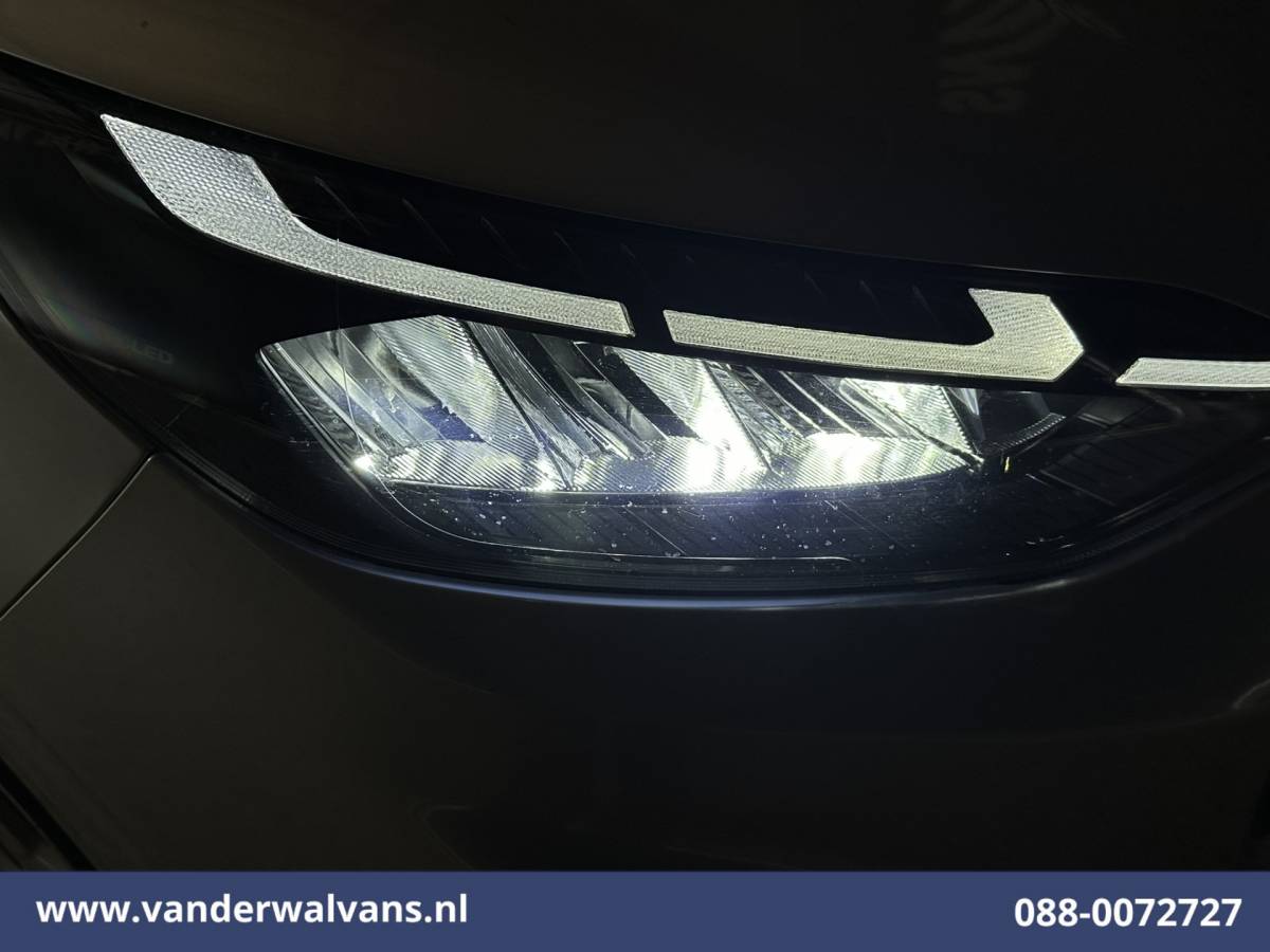 Ford Transit Custom Ford Transit Custom 2.0 TDCI 136pk L1H1 Euro6 Airco | Navigatie | LED | Apple Carplay | Adaptieve Cruisecontrol | Leder Stuur Android Auto, Verwarmde voorruit, Stoelverwarming, Parkeersensoren, Bijrijdersbank, 2590kg trekvermogen