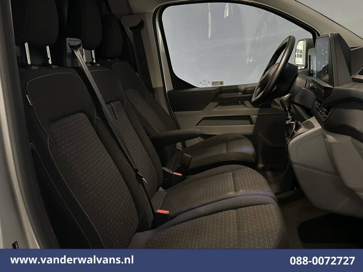 Ford Transit Custom Ford Transit Custom 2.0 TDCI 136pk L1H1 Euro6 Airco | Navigatie | LED | Apple Carplay | Adaptieve Cruisecontrol | Leder Stuur Android Auto, Verwarmde voorruit, Stoelverwarming, Parkeersensoren, Bijrijdersbank, 2590kg trekvermogen