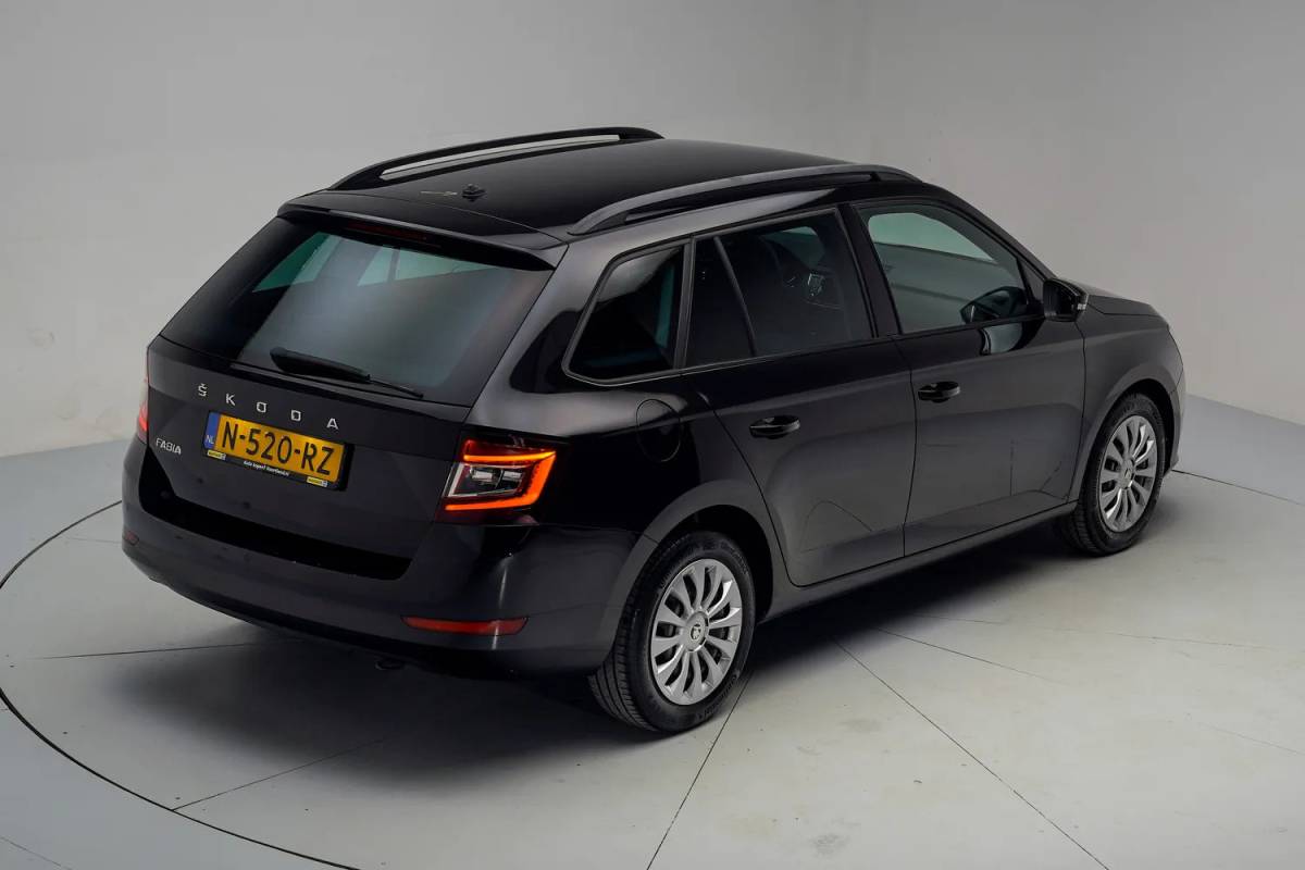 Škoda Fabia Skoda Fabia COMBI 1.0 TSI Ambition [ Navi Apple/Android Climate Adapt.cruise ]