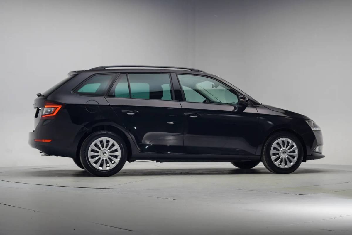 Škoda Fabia Skoda Fabia COMBI 1.0 TSI Ambition [ Navi Apple/Android Climate Adapt.cruise ]