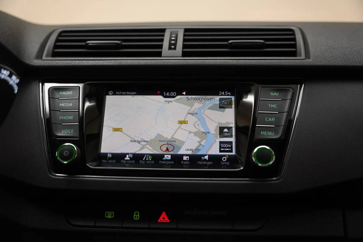 Škoda Fabia Skoda Fabia COMBI 1.0 TSI Ambition [ Navi Apple/Android Climate Adapt.cruise ]