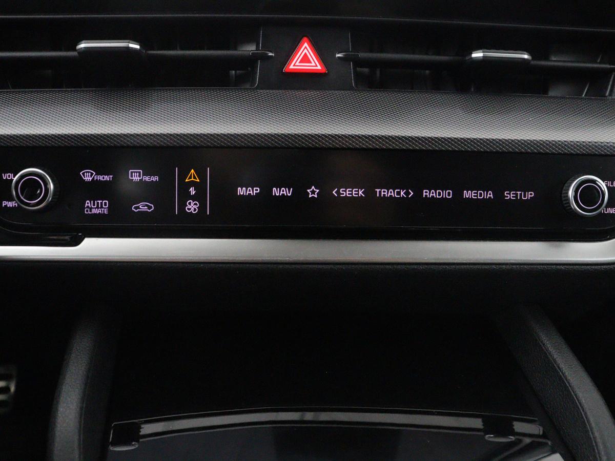 Kia Sportage Kia Sportage 1.6 T-GDi MHEV GT-Line Edition | Panoramadak | Leder | Stuur/stoel verwarming | Adaptive cruise | Dode hoek | Carplay | Camera | Park assist | Trekhaak | Achterbank verwarming
