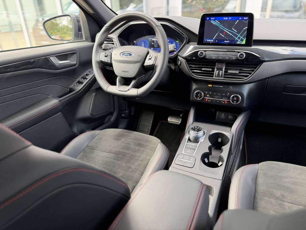 Ford Kuga Ford Kuga 2.5 PHEV Graphite Tech Edition |Black Pack|B&O|ACC|Winter|360Cam|HUD|Trekhaak