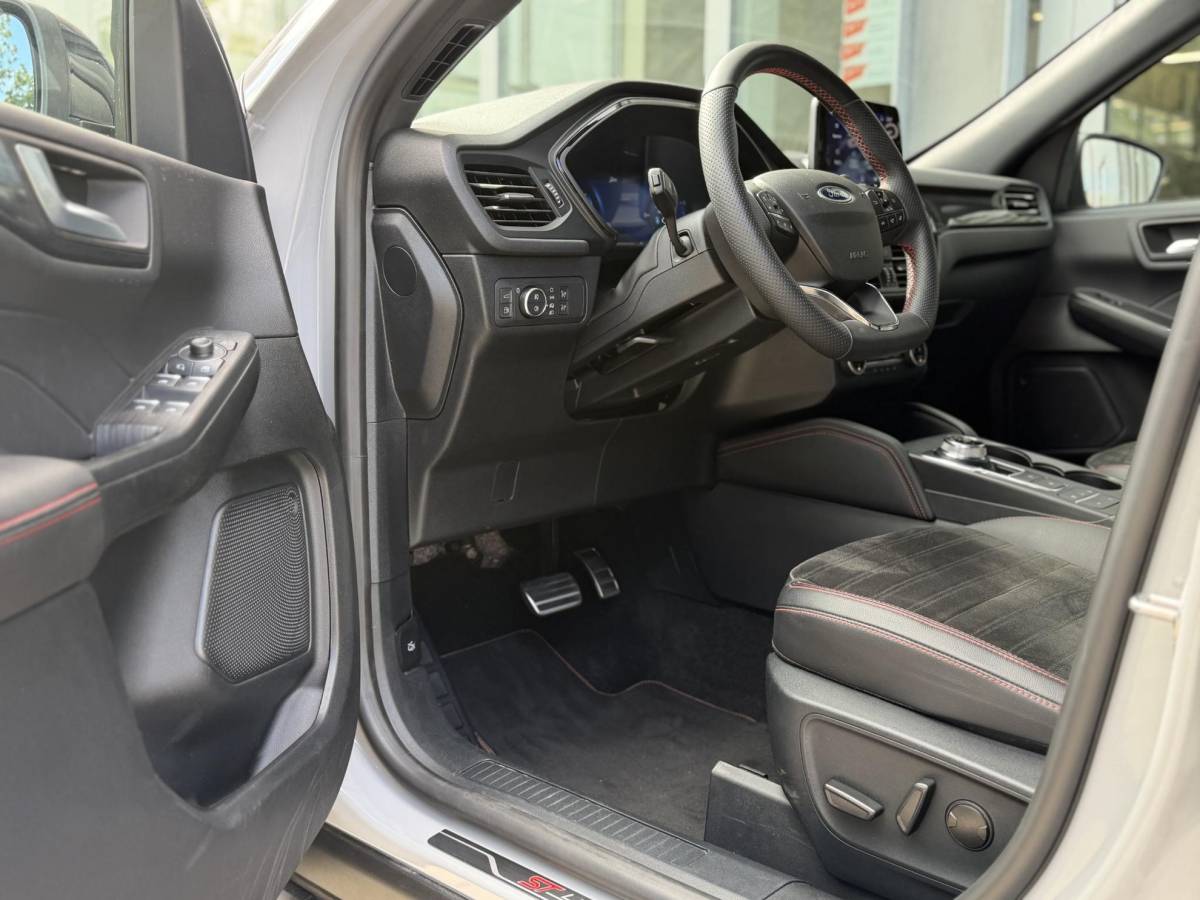 Ford Kuga Ford Kuga 2.5 PHEV Graphite Tech Edition |Black Pack|B&O|ACC|Winter|360Cam|HUD|Trekhaak