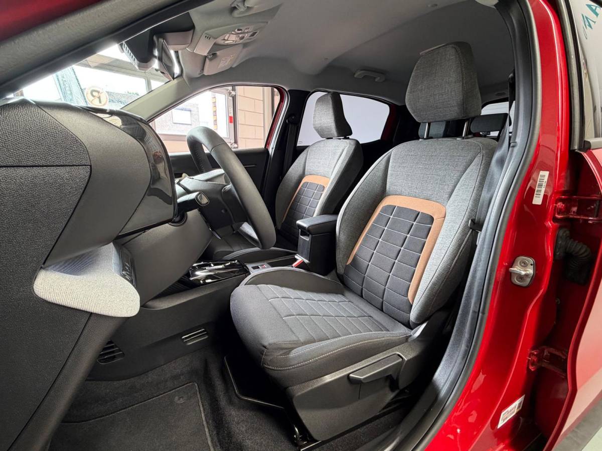 Citroën C3 Aircross Citroen C3 AIRCROSS 1.2 Hybrid 145pk Plus, 1 Jaar Bovag Garantie, Automaat, camera, Carplay
