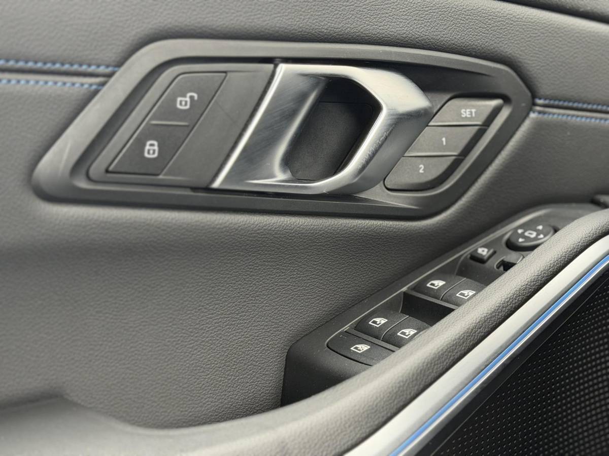 BMW 3 Serie BMW 3-serie Touring 330e xDrive M-Sport Pro |Pano|Driving Ass Prof|Innovation|360Cam|19″|