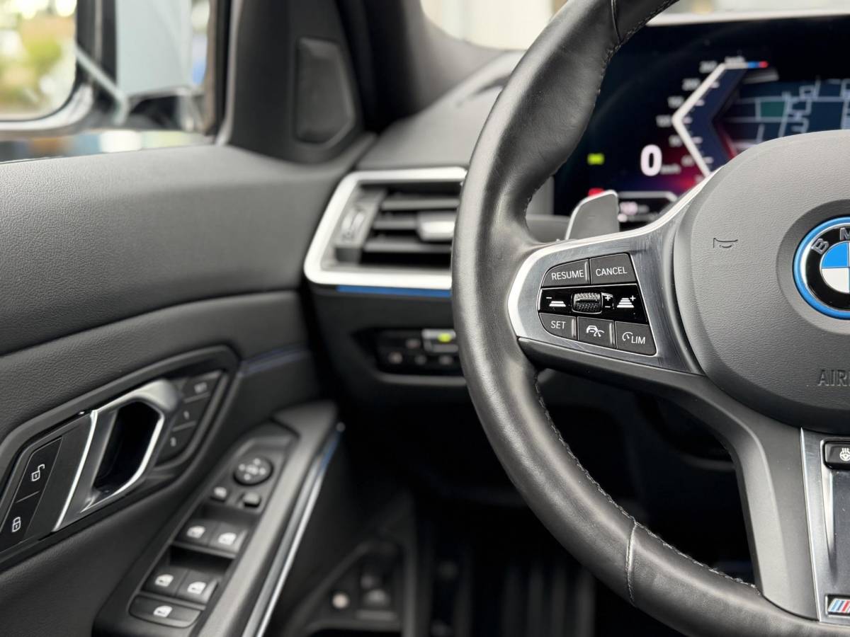 BMW 3 Serie BMW 3-serie Touring 330e xDrive M-Sport Pro |Pano|Driving Ass Prof|Innovation|360Cam|19″|