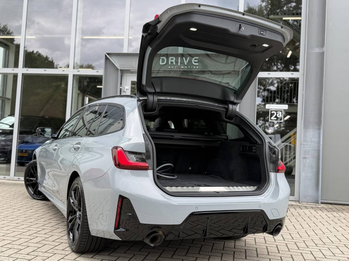 BMW 3 Serie BMW 3-serie Touring 330e xDrive M-Sport Pro |Pano|Driving Ass Prof|Innovation|360Cam|19″|