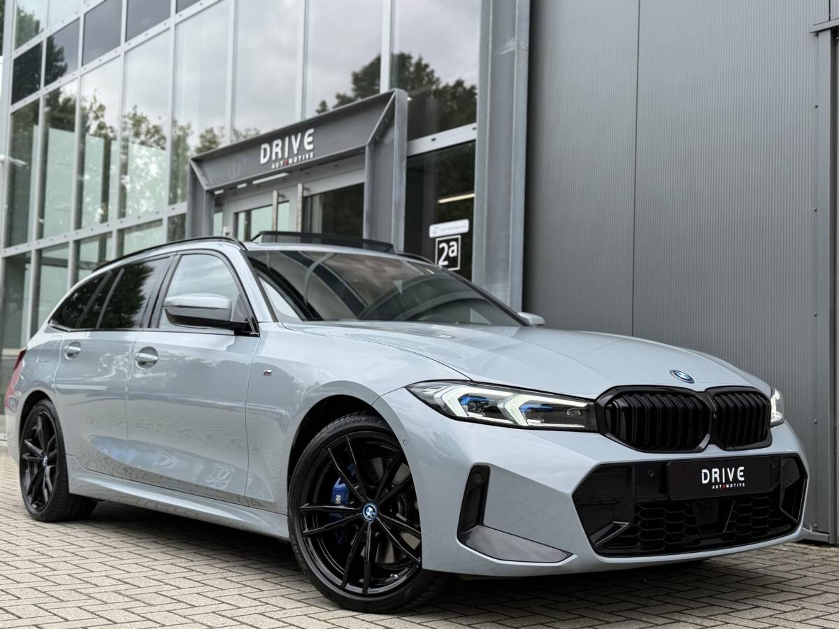 BMW 3 Serie BMW 3-serie Touring 330e xDrive M-Sport Pro |Pano|Driving Ass Prof|Innovation|360Cam|19″|