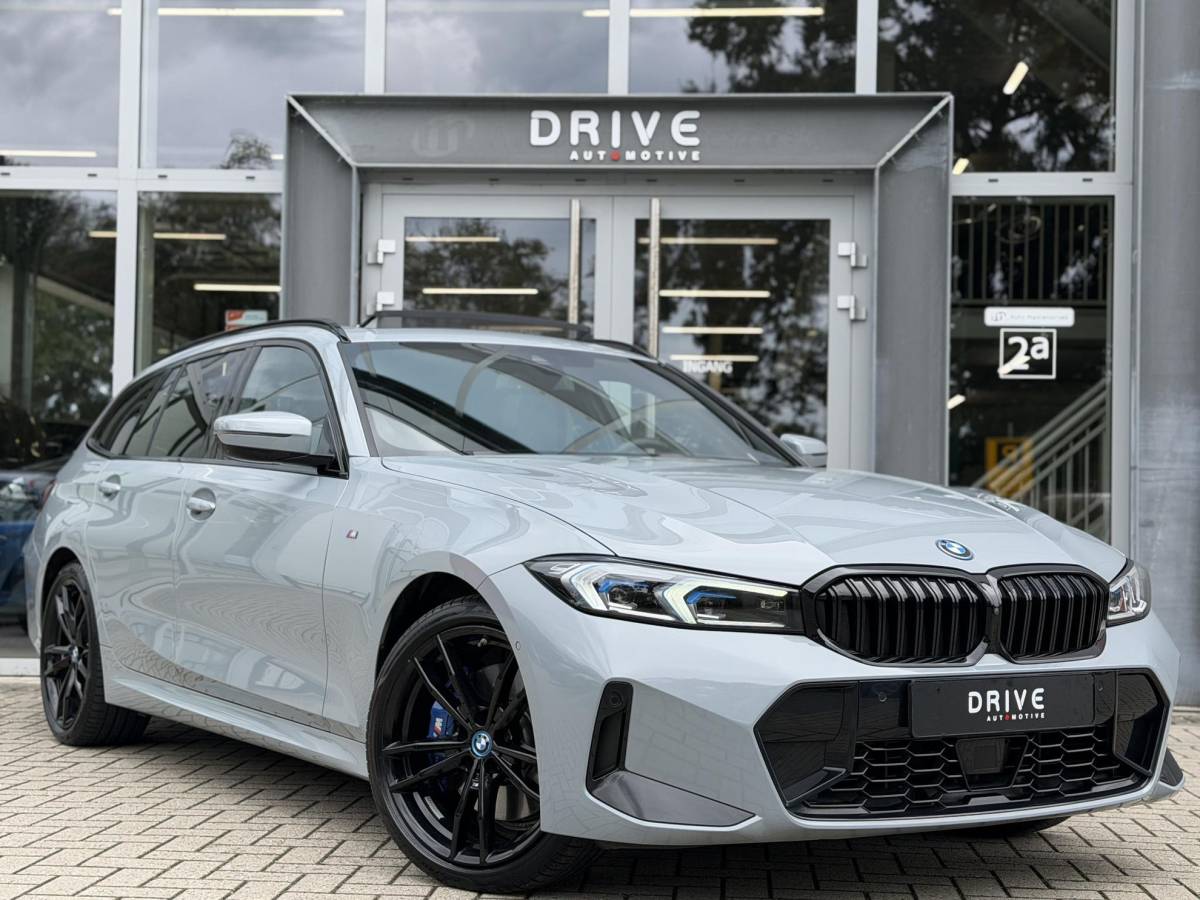 BMW 3 Serie BMW 3-serie Touring 330e xDrive M-Sport Pro |Pano|Driving Ass Prof|Innovation|360Cam|19″|