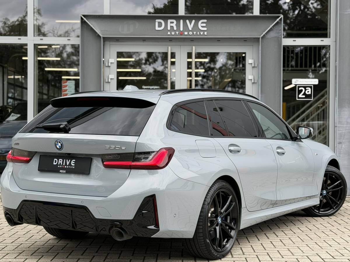 BMW 3 Serie BMW 3-serie Touring 330e xDrive M-Sport Pro |Pano|Driving Ass Prof|Innovation|360Cam|19″|