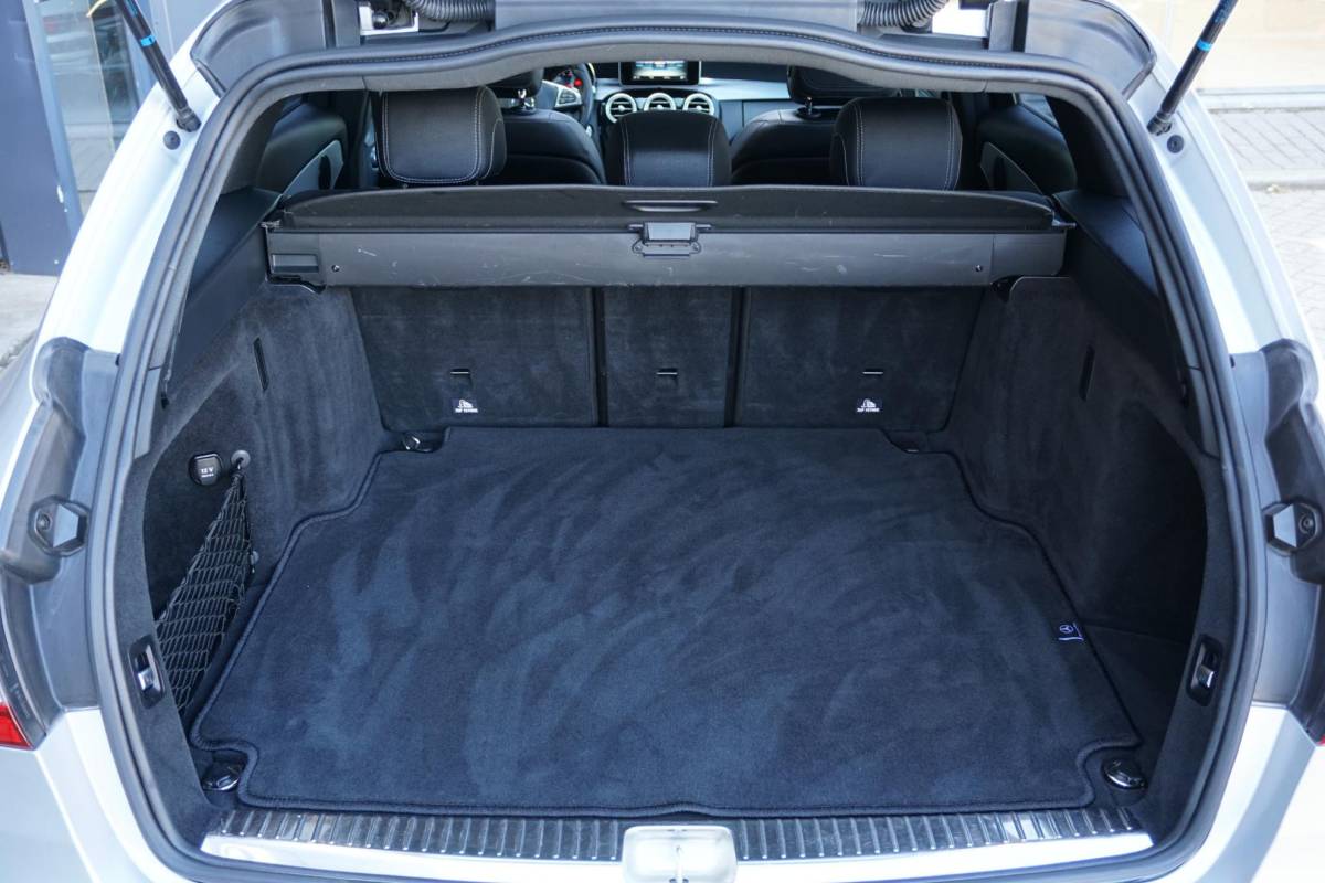 Mercedes-Benz C-Klasse Mercedes-Benz C-klasse Estate 180 Business Solution AMG + CAMERA / PANO / DODEHOEK / NAVI / LEDER